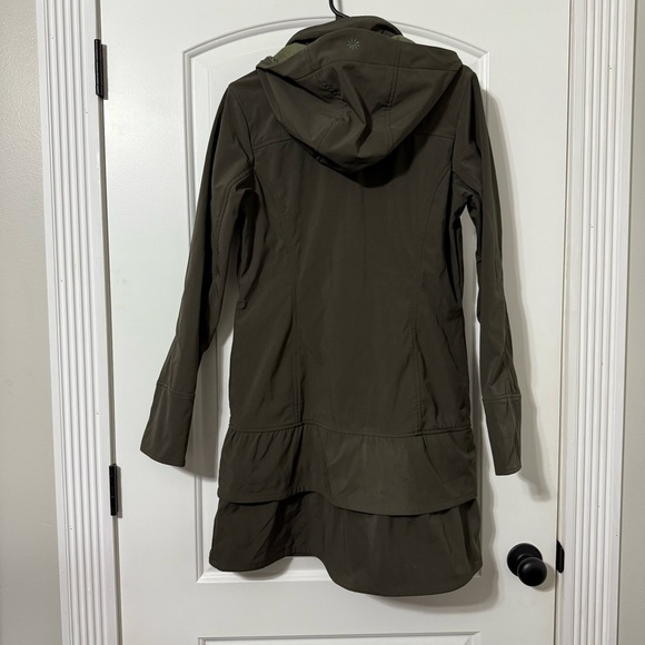 Athleta Shelter Cove Soft Shell Rain Jacket Size Small Green Trench - Picture 5 of 6
